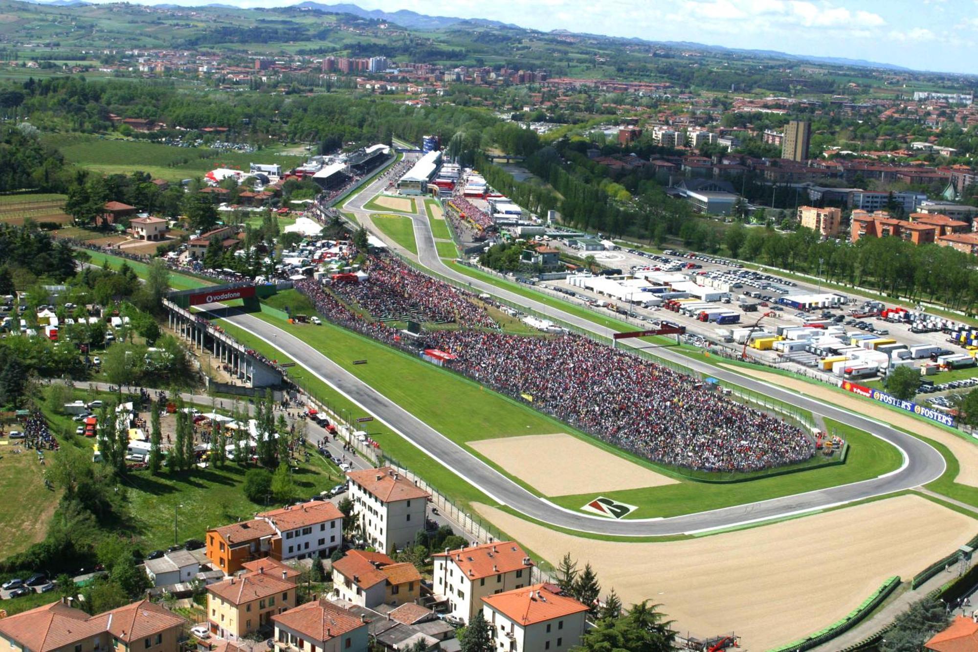 Le Due Corti Centro Storico - Autodromo Apartment Imola Exterior photo